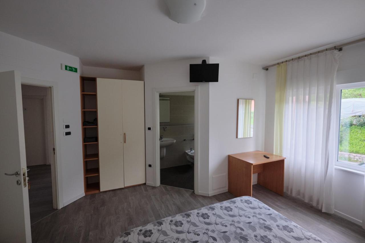 B&B Divino Calceranica al Lago Luaran gambar