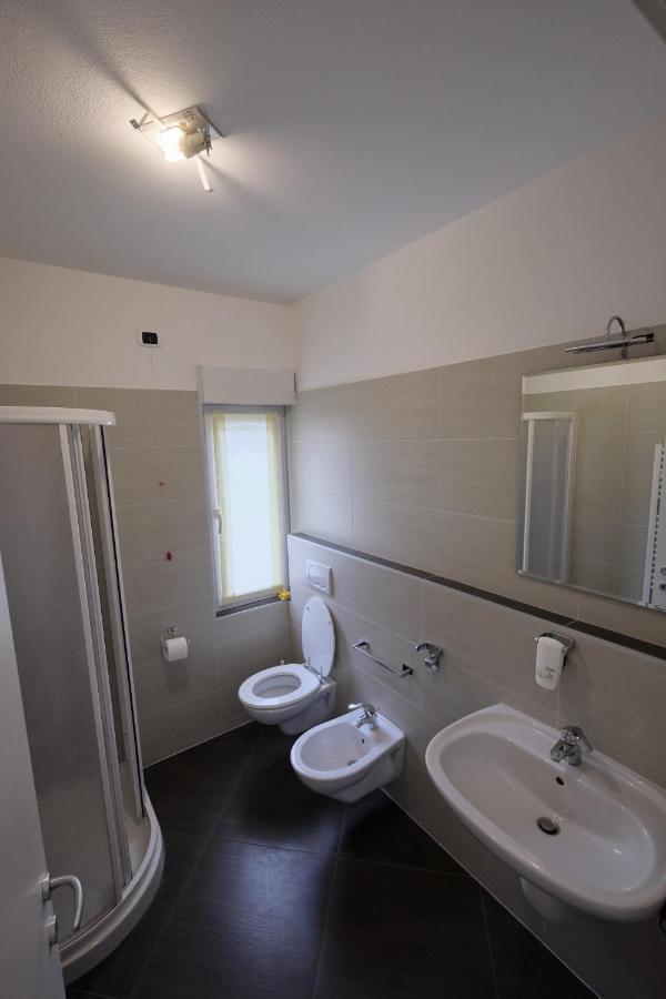 B&B Divino Calceranica al Lago Luaran gambar
