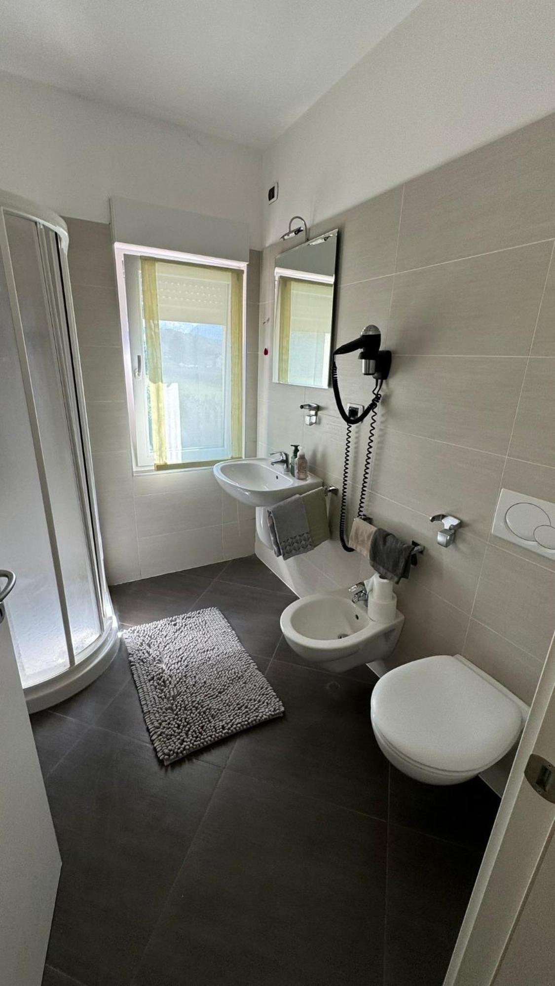 B&B Divino Calceranica al Lago Luaran gambar